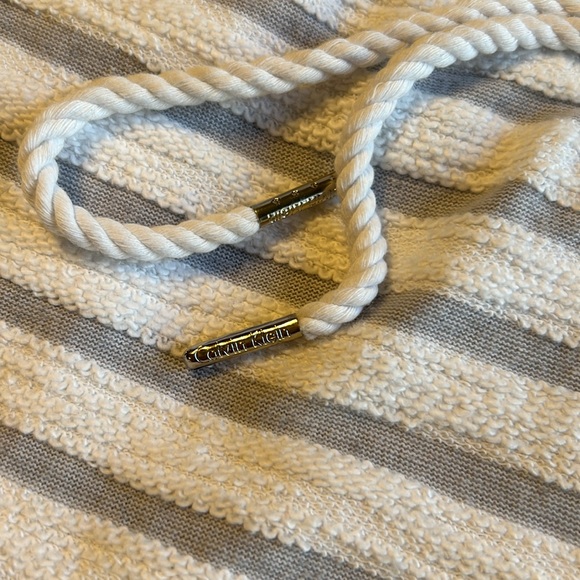 Calvin Klein Performance Quick Dry Shorts Terry Cloth Feel Gray White Striped Sm - Picture 8 of 8